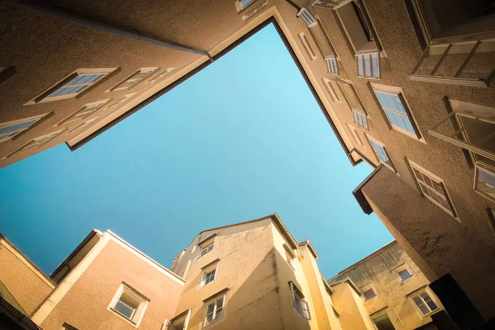 Courtyard Apartments